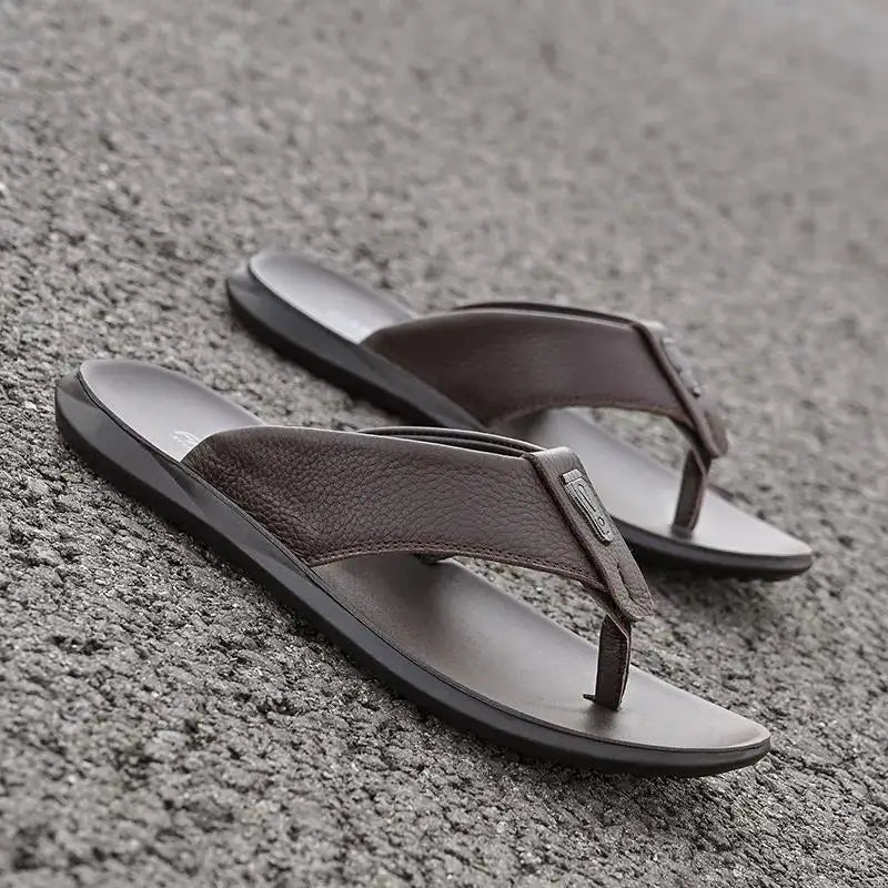 Wholesale Quality Shoes Rubber Hard-Wearing Leather Slippers for Men Flip Flops New Style Design of Mens Leather Slippers
