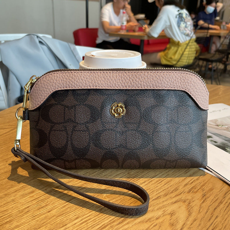 2025 New Handbags Women's Small Bags Fashionable Shoulder Crossbody Bags Trendy Wallets Women's Long Mobile Phone Bags Mom's Style