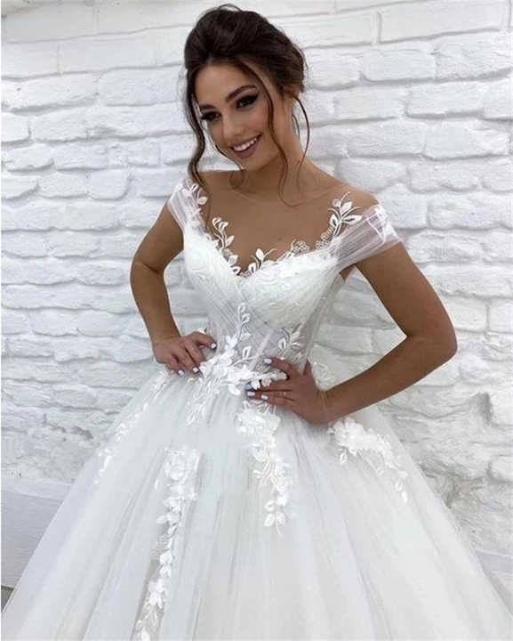Cross-border hot sale plus size small trailing mesh lace high waist double shoulder V-Neck Wedding dress main yarn for going out