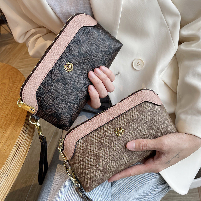 2025 New Handbags Women's Small Bags Fashionable Shoulder Crossbody Bags Trendy Wallets Women's Long Mobile Phone Bags Mom's Style