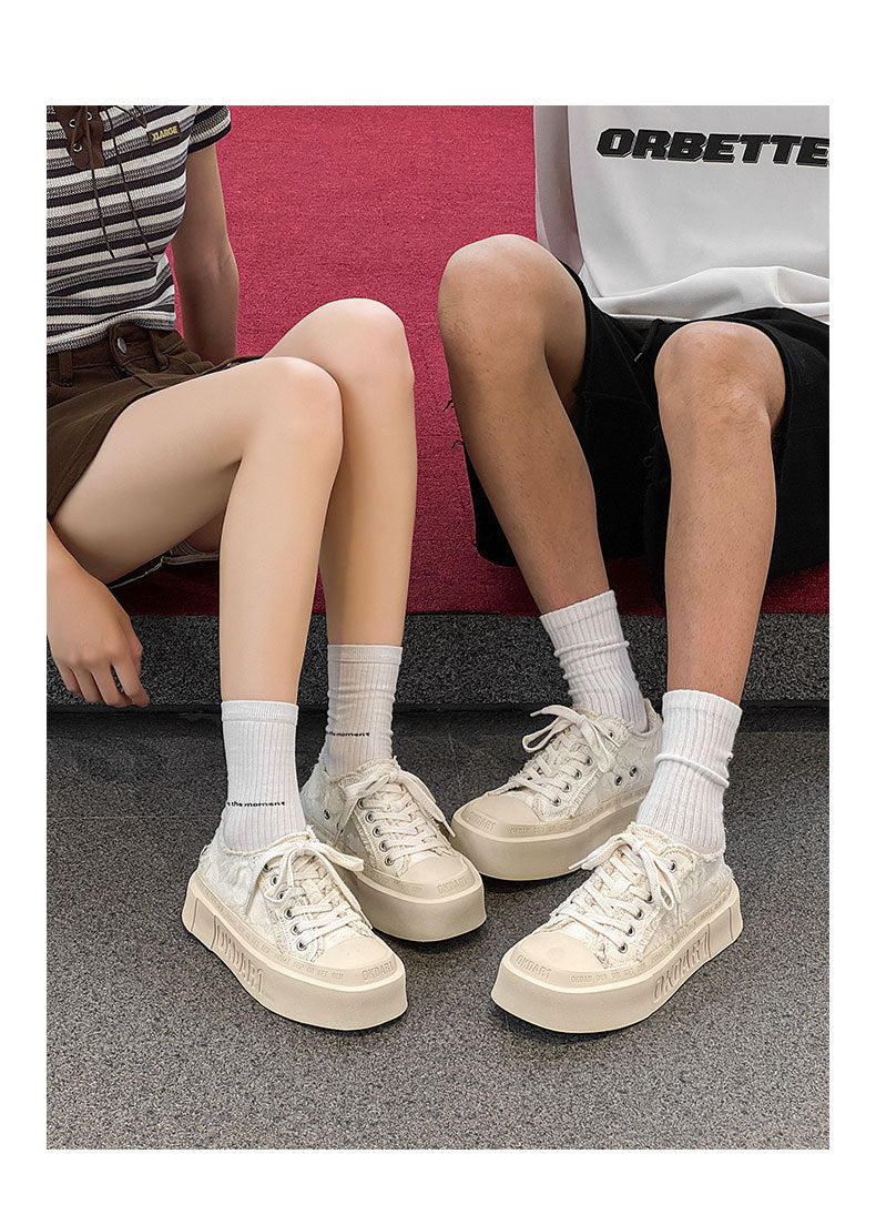 Tenis Blancos Estilo Coreano con Agujetas