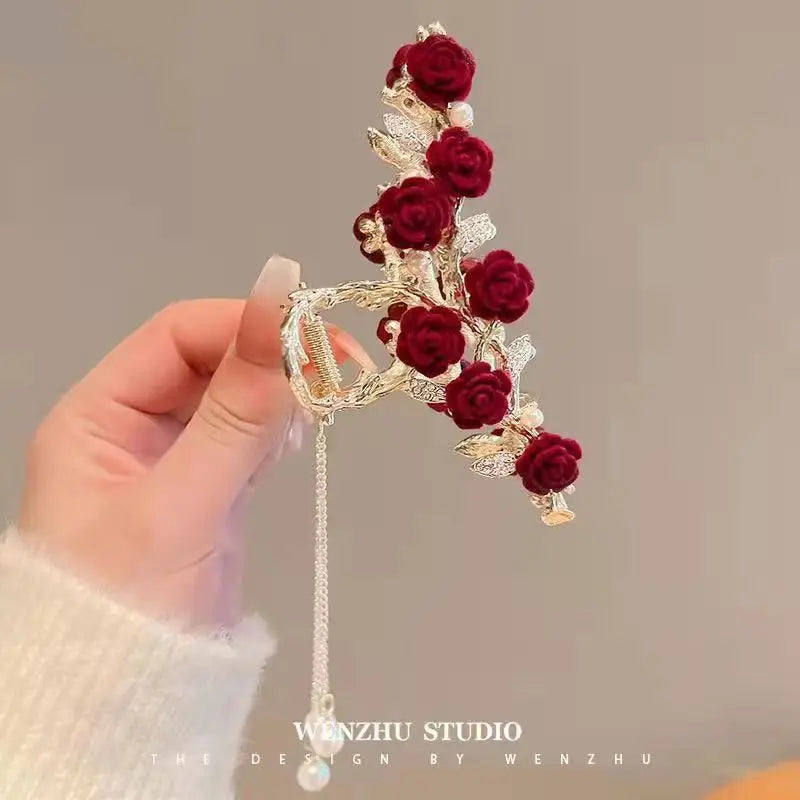 Fashion Rose Tassel Hair Claws Women Shiny Crystal Hair Clip for Girls Exquisite Elegance Headdress Hair Accessoires Korean